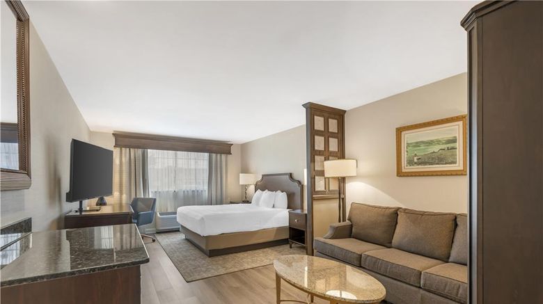<b>Best Western Plus Vineyard Inn & Suites Room</b>. Images powered by <a href="https://iceportal.shijigroup.com/" title="IcePortal" target="_blank">IcePortal</a>.