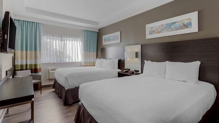 Best Western Plus Brooklyn Bay Hotel Room