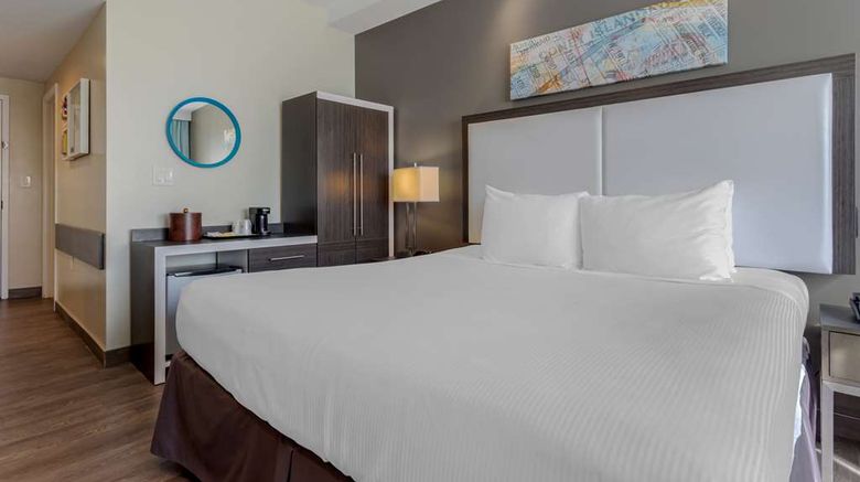 <b>Best Western Plus Brooklyn Bay Hotel Room</b>. Images powered by <a href="https://iceportal.shijigroup.com/" title="IcePortal" target="_blank">IcePortal</a>.