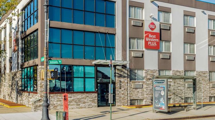 Best Western Plus Brooklyn Bay Hotel Exterior