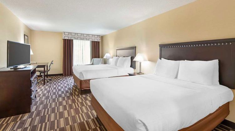 Best Western Plus Victor Inn & Suites Room