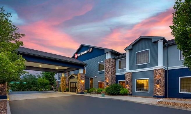 Best Western Plus Victor Inn & Suites Exterior