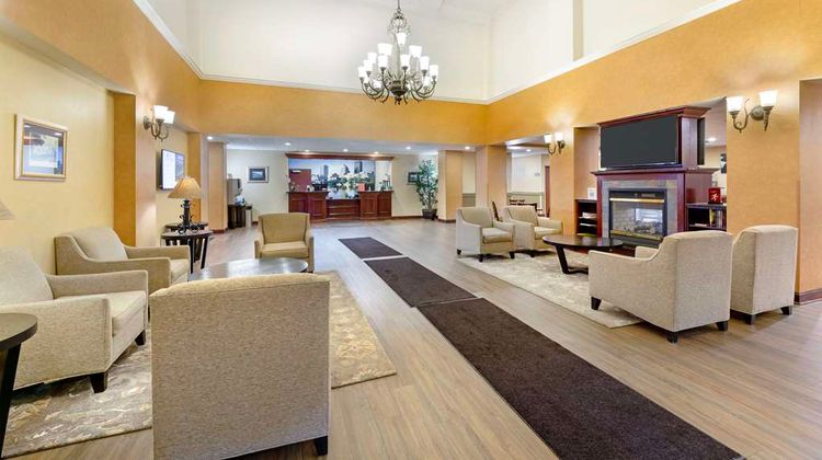 Best Western Plus Victor Inn & Suites Lobby