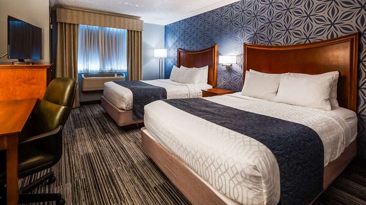 Best Western Plus Franklin Square Inn Room
