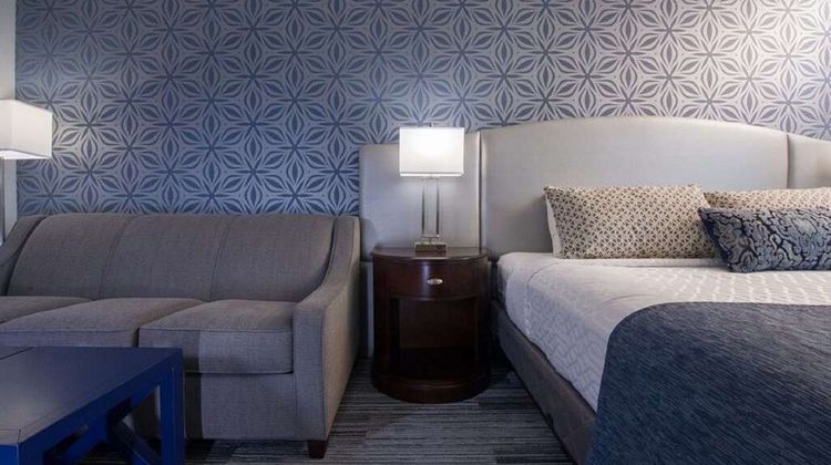 Best Western Plus Franklin Square Inn Room