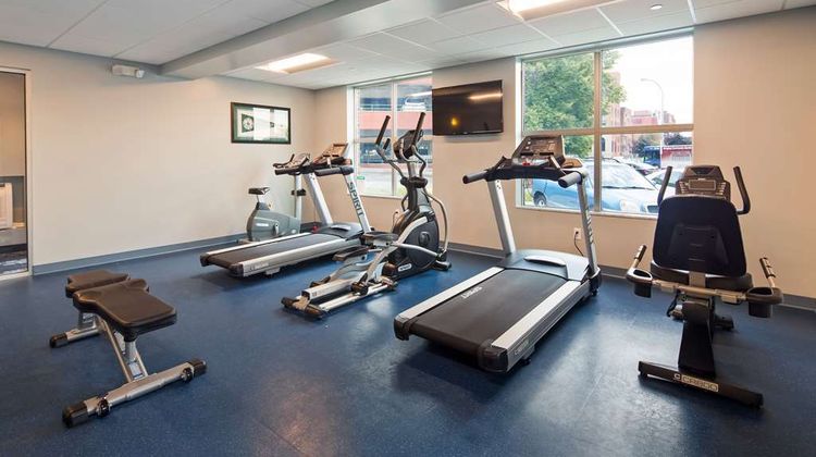 Best Western Plus Franklin Square Inn Health