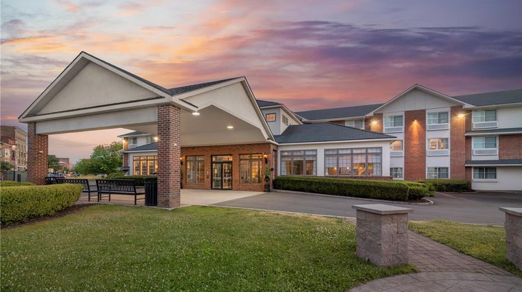 Best Western Plus Franklin Square Inn Exterior