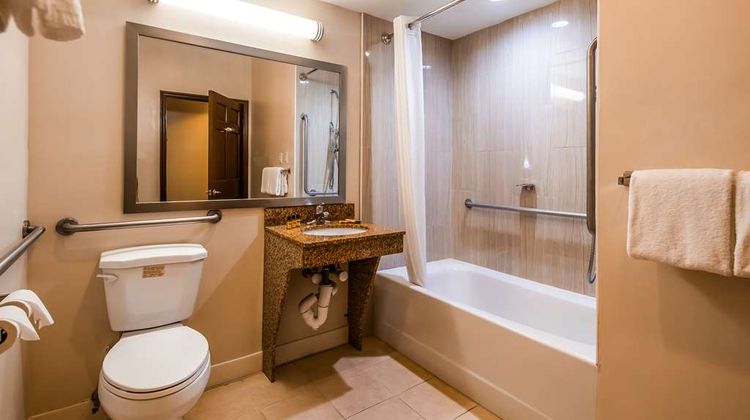 Best Western Plus The Inn Stes at Falls Room