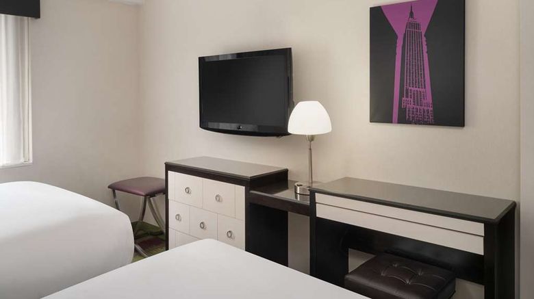 <b>Best Western Premier Herald Square Room</b>. Images powered by <a href="https://iceportal.shijigroup.com/" title="IcePortal" target="_blank">IcePortal</a>.