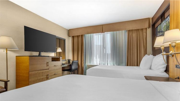 Best Western Queens Gold Coast Room