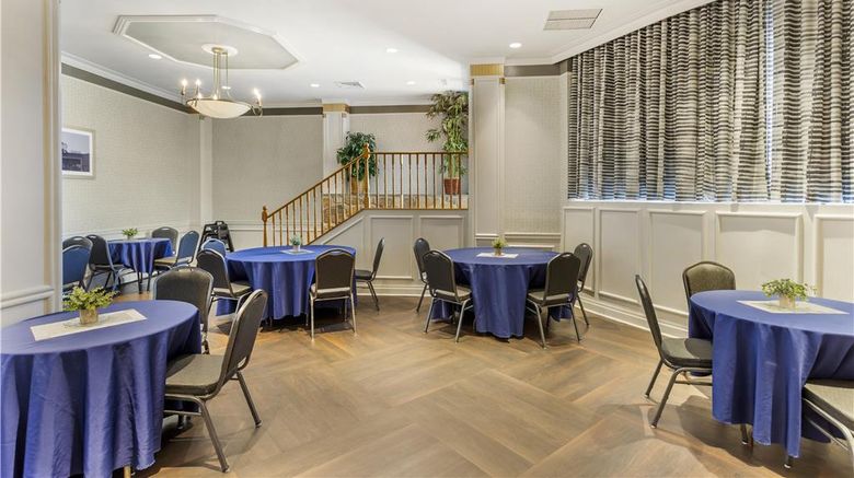 <b>Best Western Queens Gold Coast Restaurant</b>. Images powered by <a href="https://iceportal.shijigroup.com/" title="IcePortal" target="_blank">IcePortal</a>.