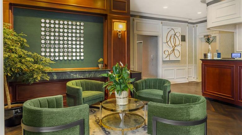<b>Best Western Queens Gold Coast Lobby</b>. Images powered by <a href="https://iceportal.shijigroup.com/" title="IcePortal" target="_blank">IcePortal</a>.
