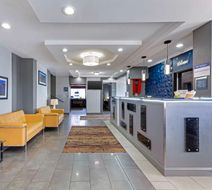 Best Western Inn at Rochester Airport Lobby