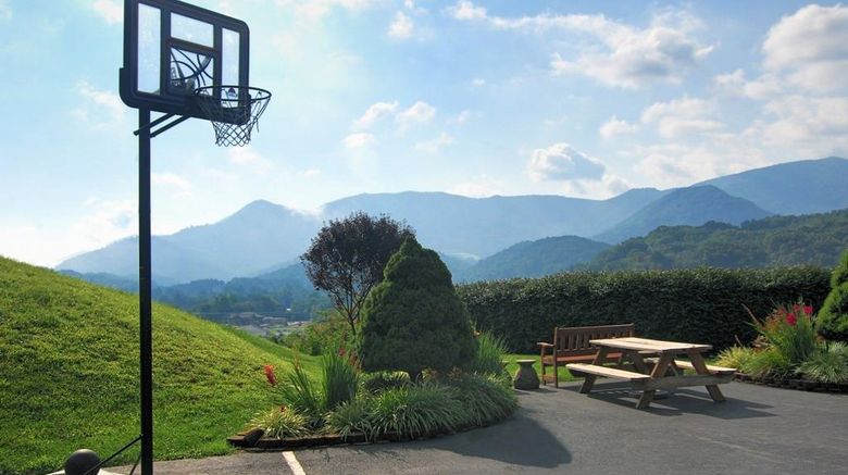 <b>Best Western Smoky Mountain Inn Recreation</b>. Images powered by <a href="https://iceportal.shijigroup.com/" title="IcePortal" target="_blank">IcePortal</a>.