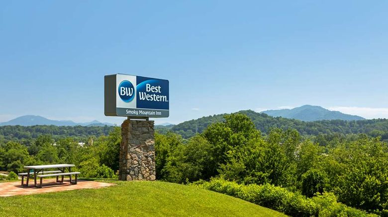 <b>Best Western Smoky Mountain Inn Exterior</b>. Images powered by <a href="https://iceportal.shijigroup.com/" title="IcePortal" target="_blank">IcePortal</a>.