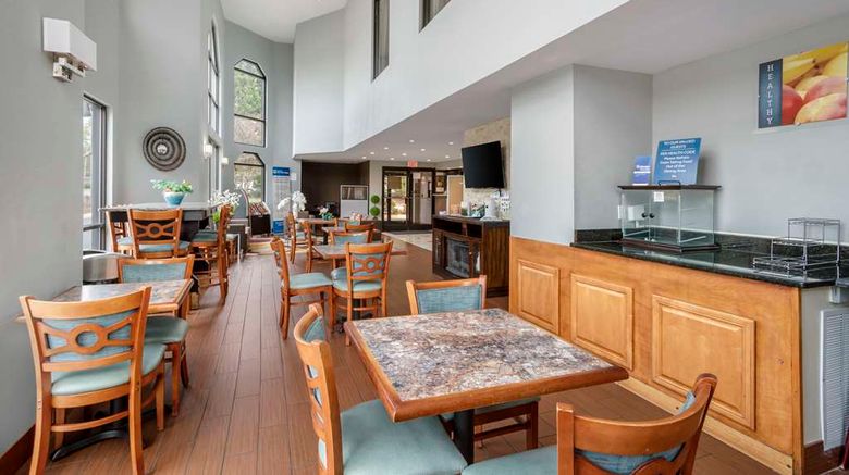 <b>Best Western Statesville Inn Restaurant</b>. Images powered by <a href="https://iceportal.shijigroup.com/" title="IcePortal" target="_blank">IcePortal</a>.