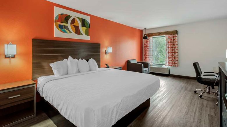 <b>Best Western Statesville Inn Room</b>. Images powered by <a href="https://iceportal.shijigroup.com/" title="IcePortal" target="_blank">IcePortal</a>.