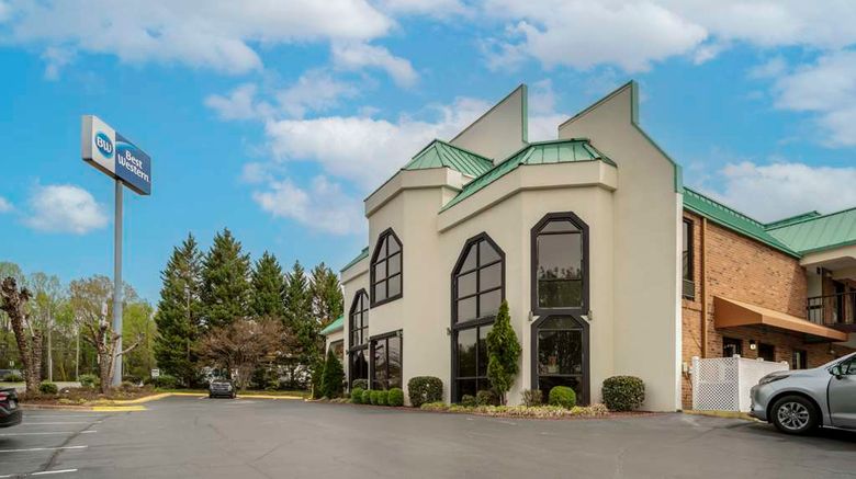 <b>Best Western Statesville Inn Exterior</b>. Images powered by <a href="https://iceportal.shijigroup.com/" title="IcePortal" target="_blank">IcePortal</a>.
