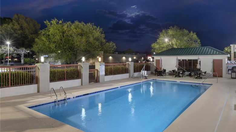 <b>Best Western Lumberton Pool</b>. Images powered by <a href="https://iceportal.shijigroup.com/" title="IcePortal" target="_blank">IcePortal</a>.