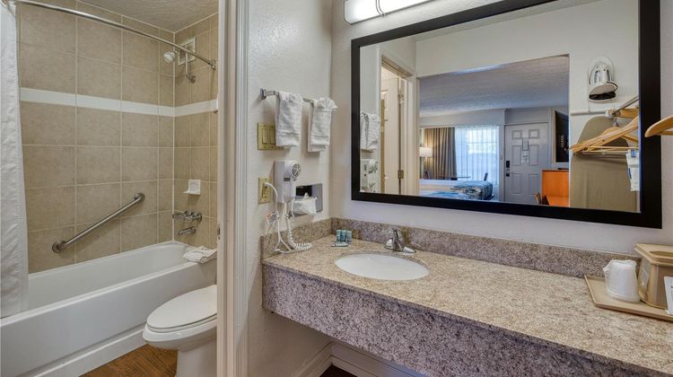 Best Western Hendersonville Inn Room