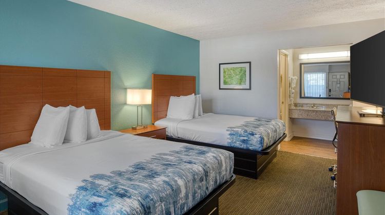Best Western Hendersonville Inn Room