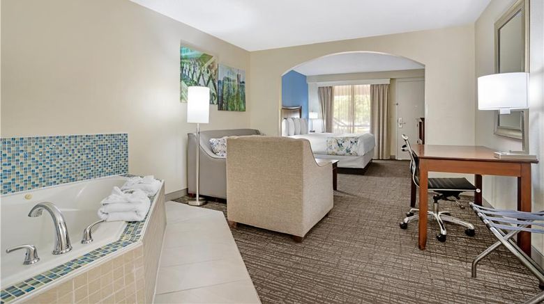 <b>Best Western Inn & Suites - Monroe Room</b>. Images powered by <a href="https://iceportal.shijigroup.com/" title="IcePortal" target="_blank">IcePortal</a>.