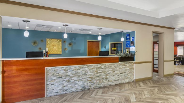 <b>Best Western Plus Suites-Greenville Lobby</b>. Images powered by <a href="https://iceportal.shijigroup.com/" title="IcePortal" target="_blank">IcePortal</a>.