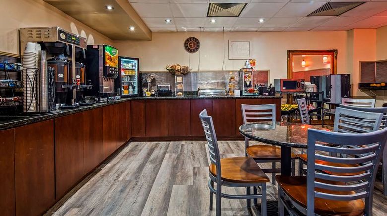 <b>Best Western Plus Coastline Inn Restaurant</b>. Images powered by <a href="https://iceportal.shijigroup.com/" title="IcePortal" target="_blank">IcePortal</a>.