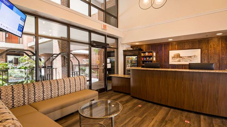 Best Western Plus Coastline Inn Lobby