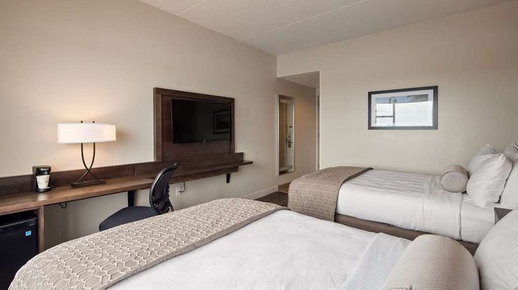 Best Western Plus Coastline Inn Room