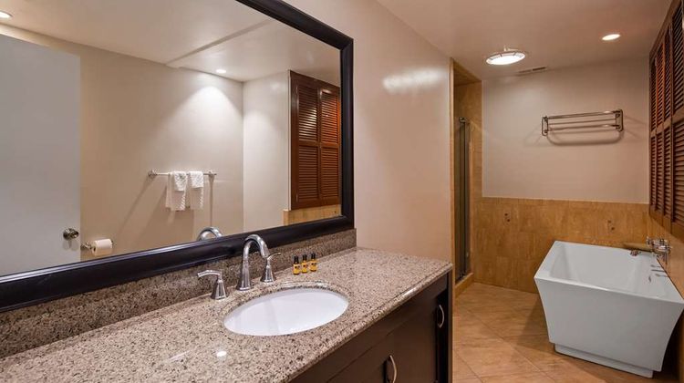 Best Western Plus Coastline Inn Suite