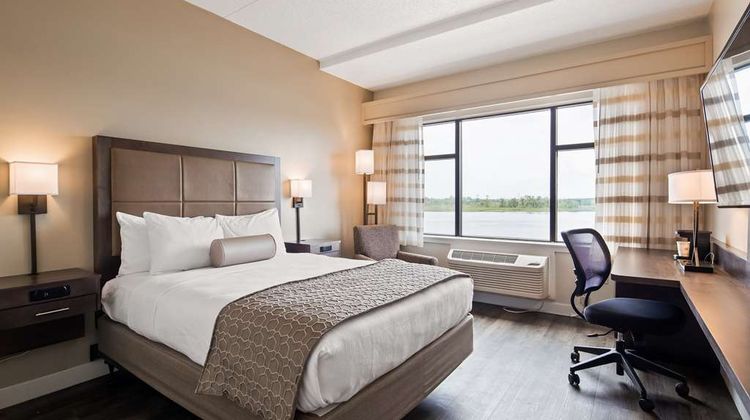 Best Western Plus Coastline Inn Room