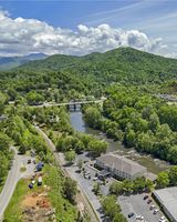Best Western Plus River Escape Inn & Sts