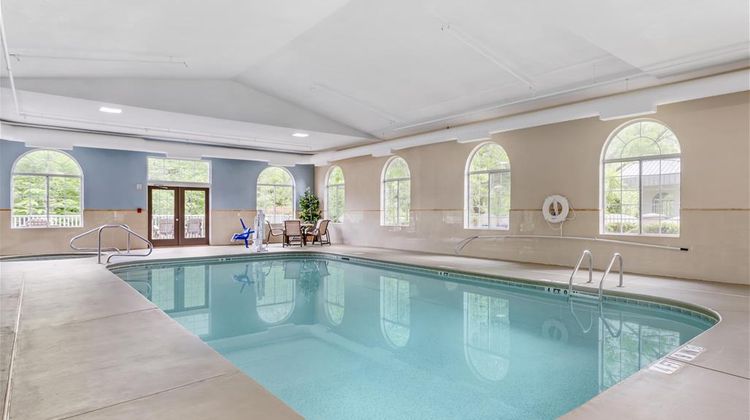 Best Western Plus River Escape Inn & Sts Pool