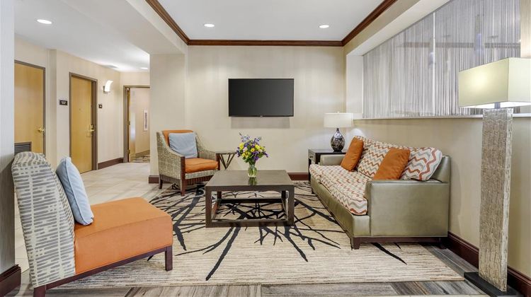 Best Western Plus River Escape Inn & Sts Lobby