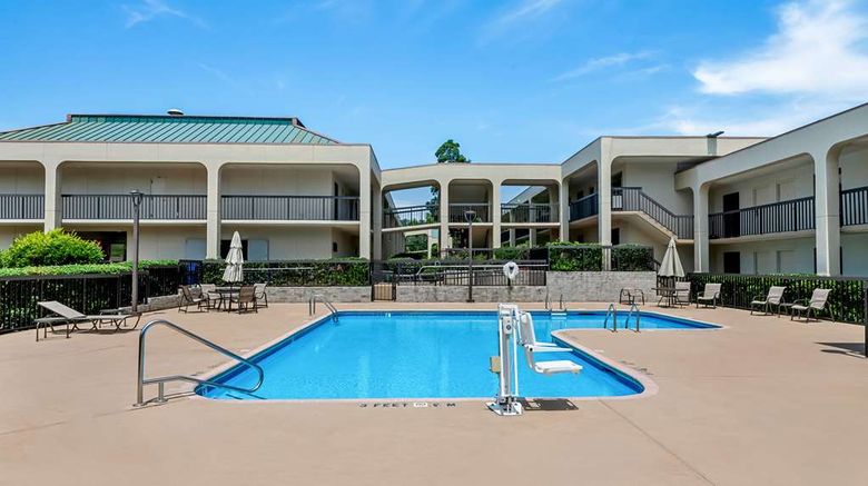 <b>SureStay Plus Southern Pines Pinehurst Pool</b>. Images powered by <a href="https://iceportal.shijigroup.com/" title="IcePortal" target="_blank">IcePortal</a>.