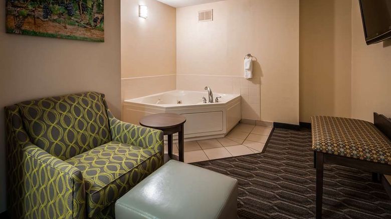 <b>Best Western Yadkin Valley Inn & Suites Suite</b>. Images powered by <a href="https://iceportal.shijigroup.com/" title="IcePortal" target="_blank">IcePortal</a>.