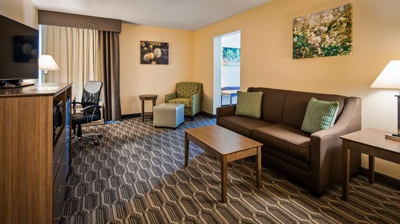 <b>Best Western Yadkin Valley Inn & Suites Suite</b>. Images powered by <a href="https://iceportal.shijigroup.com/" title="IcePortal" target="_blank">IcePortal</a>.