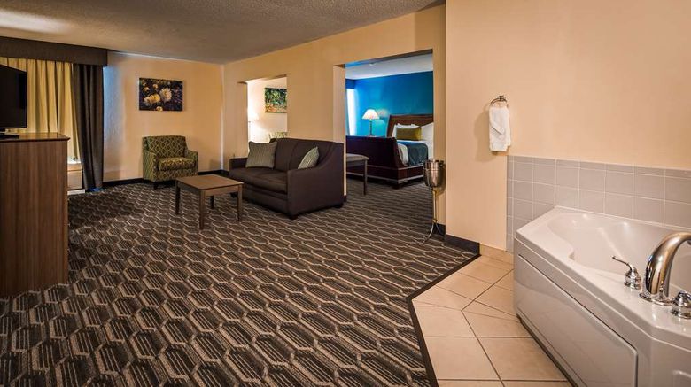 <b>Best Western Yadkin Valley Inn & Suites Suite</b>. Images powered by <a href="https://iceportal.shijigroup.com/" title="IcePortal" target="_blank">IcePortal</a>.