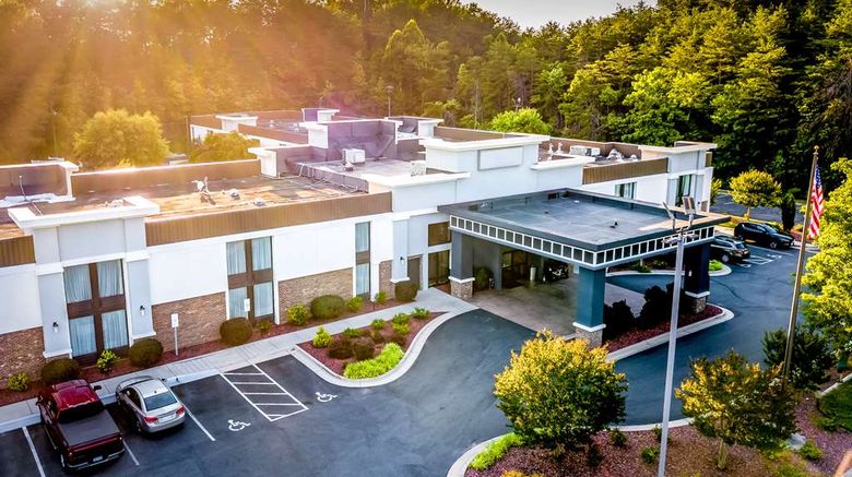 <b>Best Western Yadkin Valley Inn & Suites Exterior</b>. Images powered by <a href="https://iceportal.shijigroup.com/" title="IcePortal" target="_blank">IcePortal</a>.