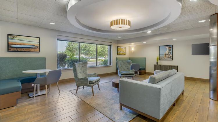 Best Western Plus Wilmington/Wrightsvill Lobby