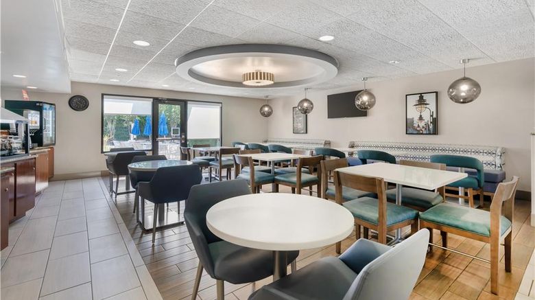 <b>Best Western Plus Wilmington/Wrightsvill Restaurant</b>. Images powered by <a href="https://iceportal.shijigroup.com/" title="IcePortal" target="_blank">IcePortal</a>.