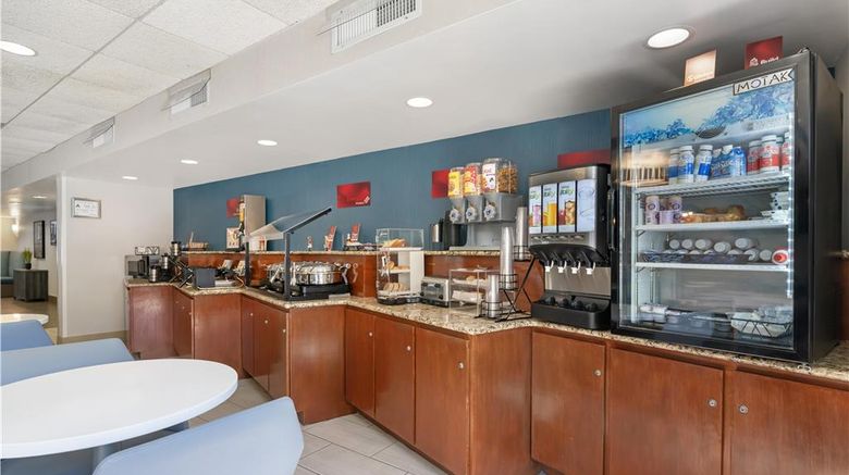 <b>Best Western Plus Wilmington/Wrightsvill Restaurant</b>. Images powered by <a href="https://iceportal.shijigroup.com/" title="IcePortal" target="_blank">IcePortal</a>.