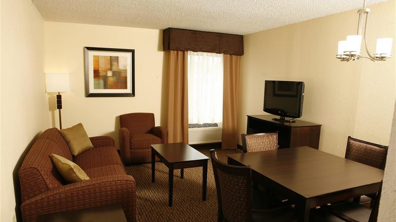 <b>Best Western Plus Goldsboro Suite</b>. Images powered by <a href="https://iceportal.shijigroup.com/" title="IcePortal" target="_blank">IcePortal</a>.