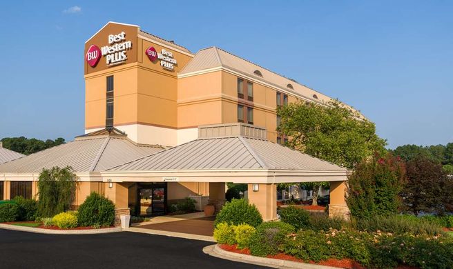 Best Western Plus Goldsboro Exterior