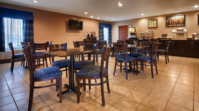 <b>SureStay Plus Hotel By BW Roanoke Rapids Restaurant</b>. Images powered by <a href="https://iceportal.shijigroup.com/" title="IcePortal" target="_blank">IcePortal</a>.