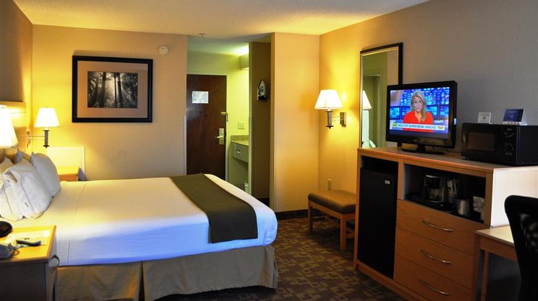 <b>SureStay Plus Hotel By BW Roanoke Rapids Room</b>. Images powered by <a href="https://iceportal.shijigroup.com/" title="IcePortal" target="_blank">IcePortal</a>.