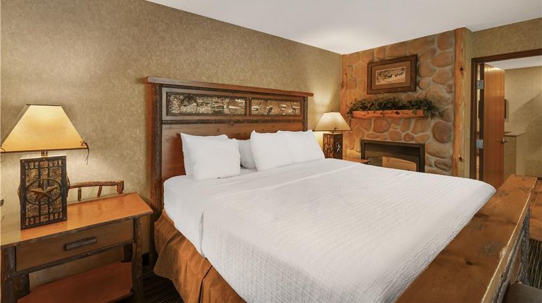 <b>Best Western Plus Kelly Inn & Suites Room</b>. Images powered by <a href="https://iceportal.shijigroup.com/" title="IcePortal" target="_blank">IcePortal</a>.