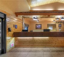 Best Western Plus Kelly Inn & Suites Lobby