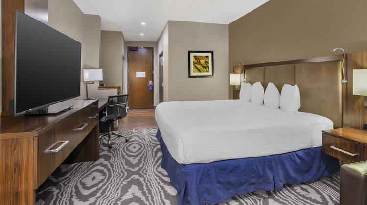 Best Western Plus Williston Hotel/Stes Room